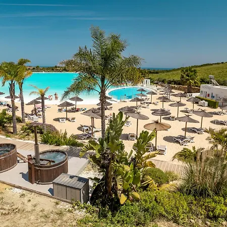 Alcazaba Lagoon 2465 *