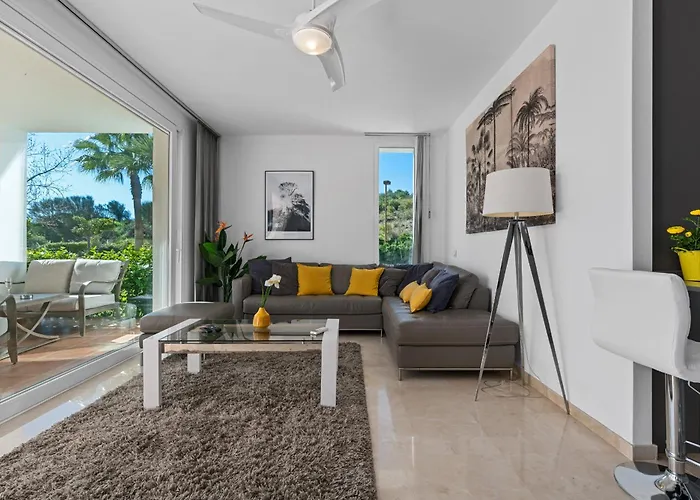 Alcazaba Lagoon 2465 Daire Estepona