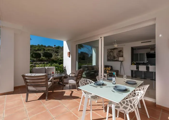 Alcazaba Lagoon 2465