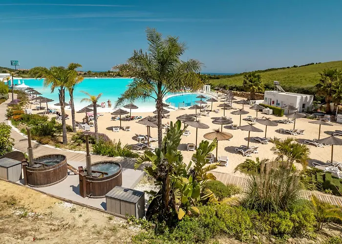 Alcazaba Lagoon 2465 *